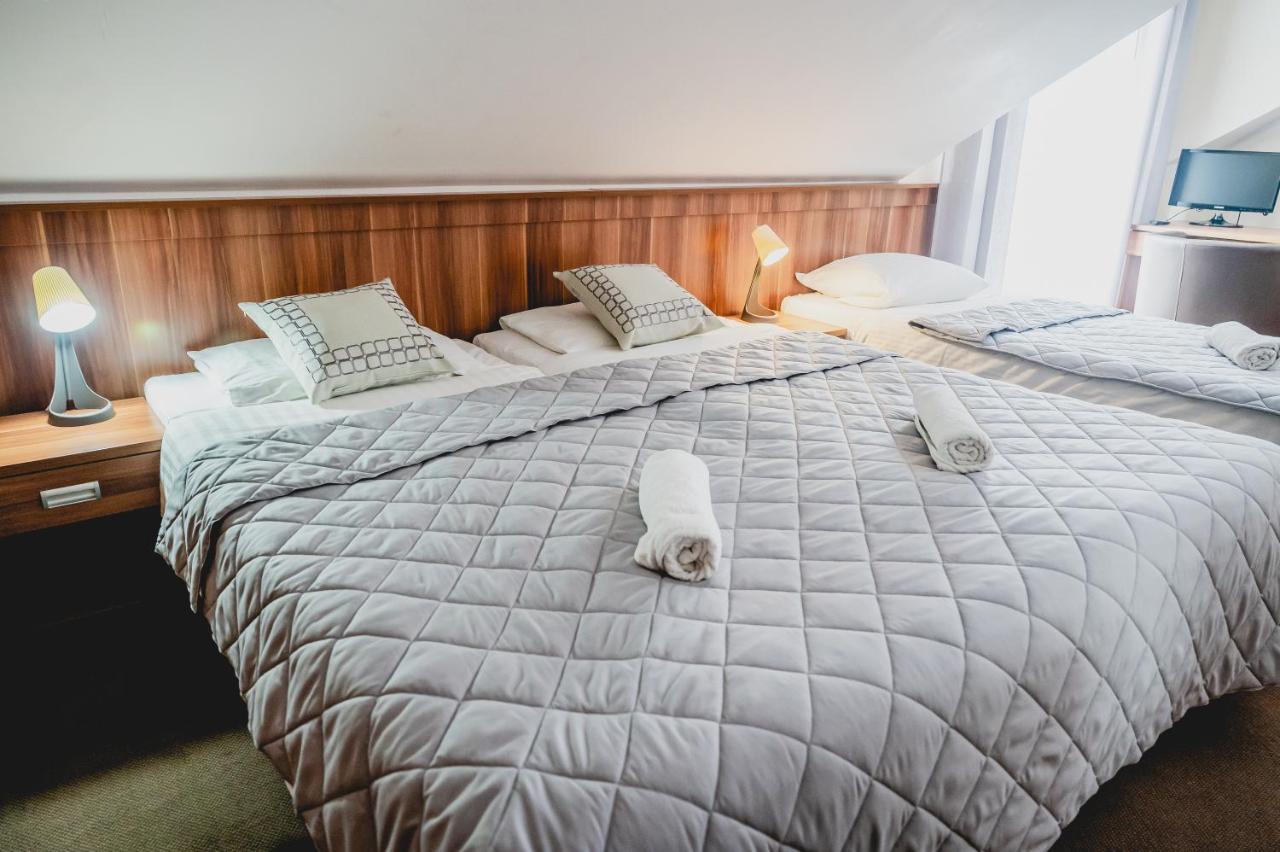 Hotel Nad Morzem- Art-Pension Świerzno エクステリア 写真