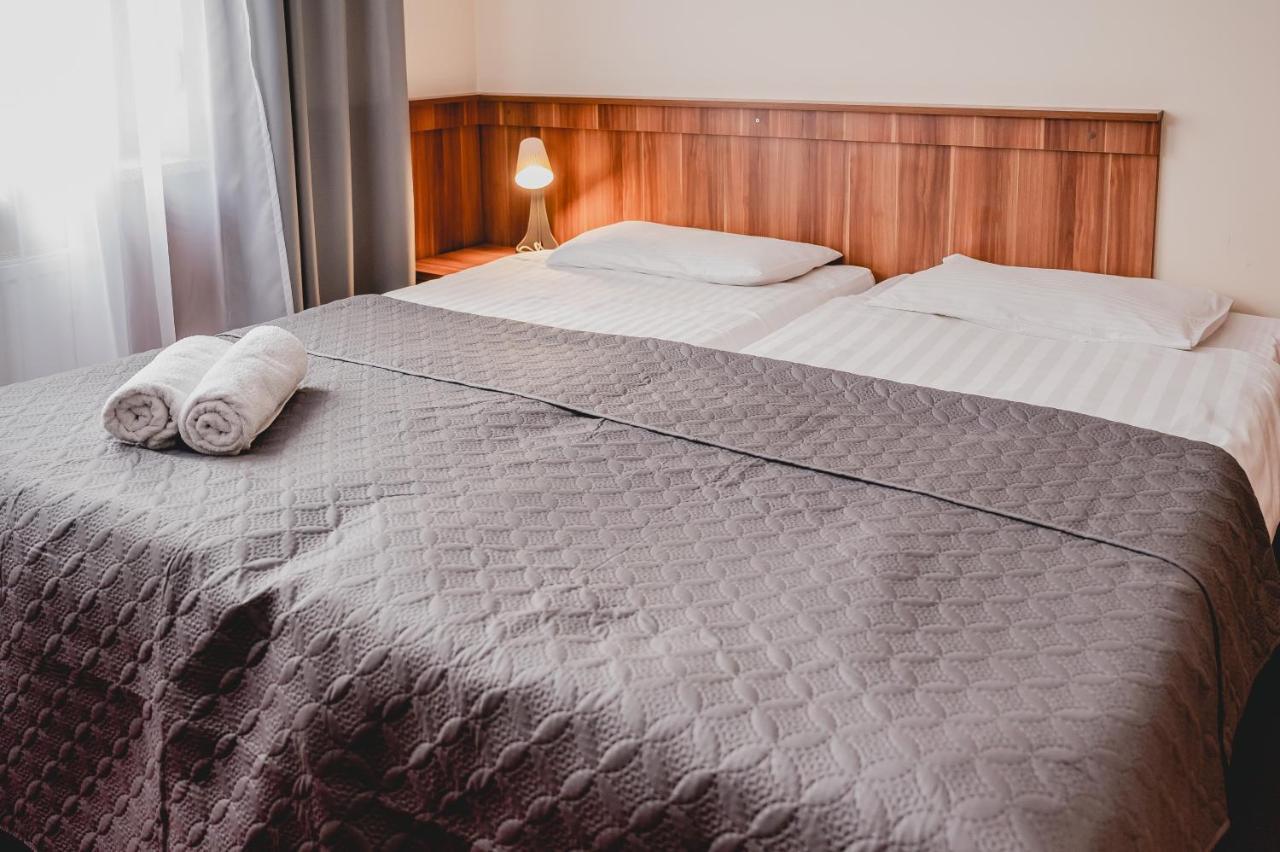 Hotel Nad Morzem- Art-Pension Świerzno エクステリア 写真