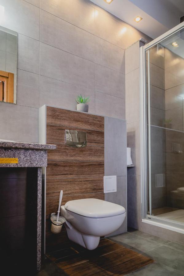 Hotel Nad Morzem- Art-Pension Świerzno エクステリア 写真