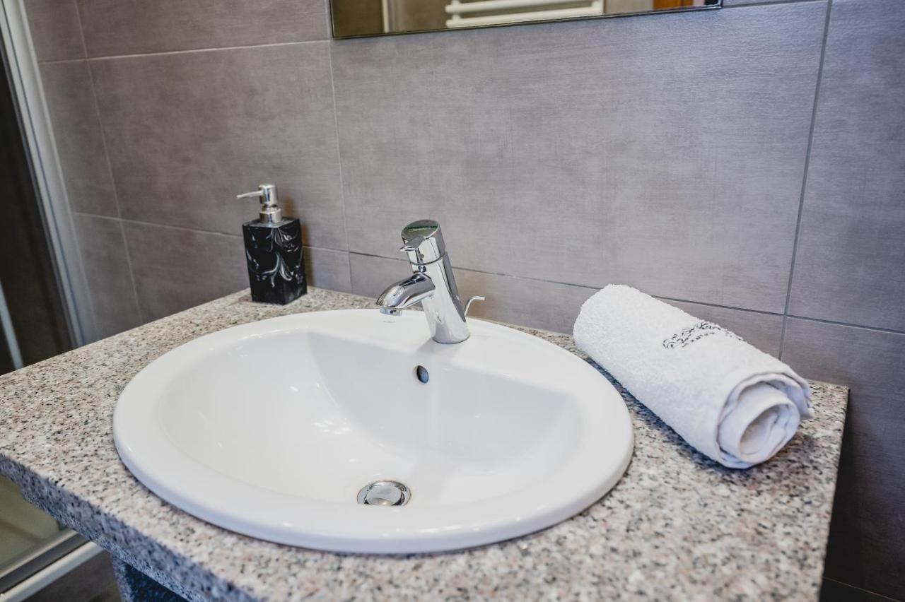 Hotel Nad Morzem- Art-Pension Świerzno エクステリア 写真
