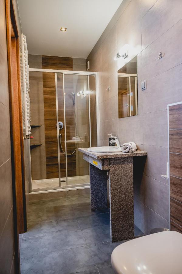 Hotel Nad Morzem- Art-Pension Świerzno エクステリア 写真