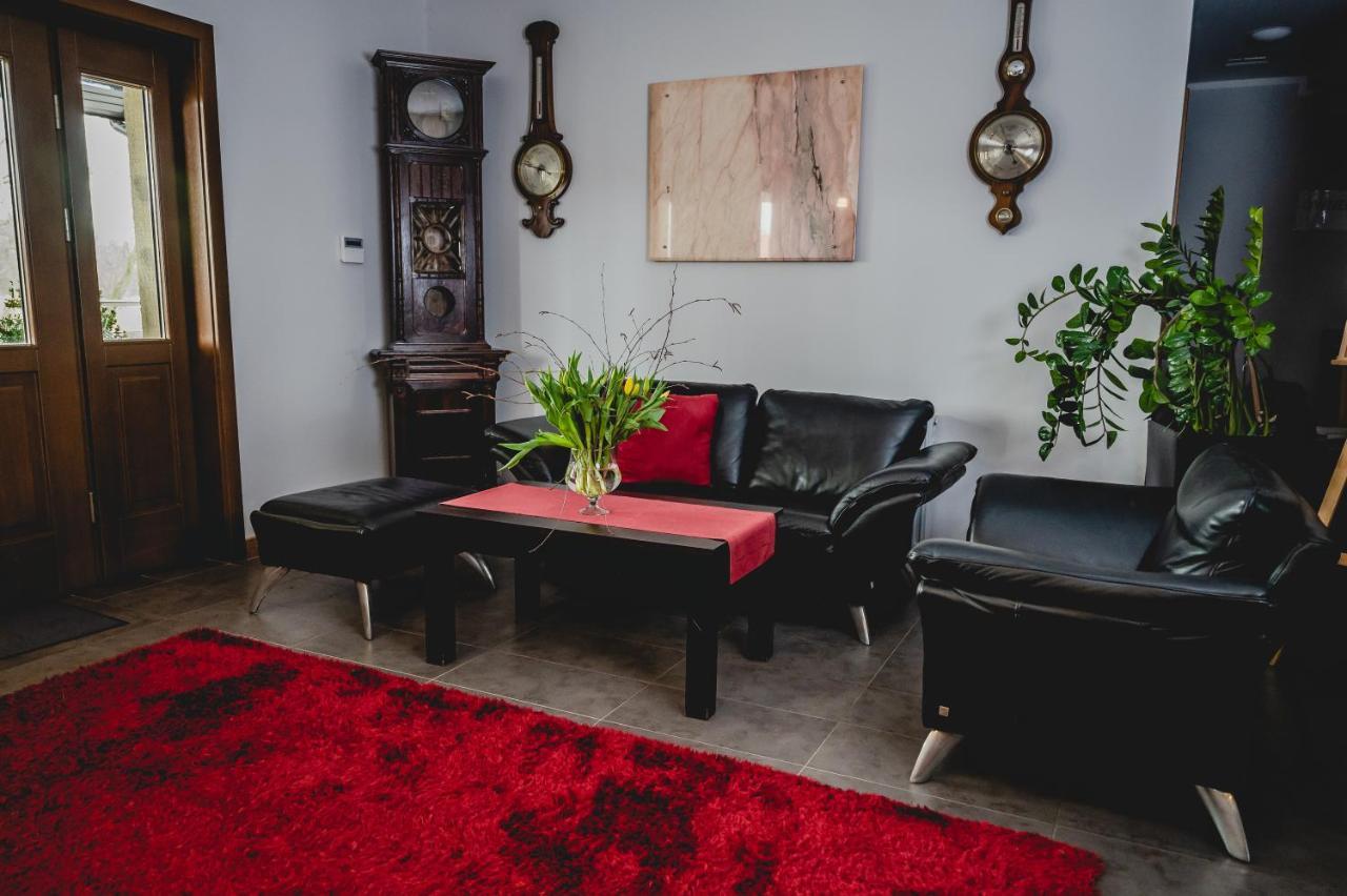 Hotel Nad Morzem- Art-Pension Świerzno エクステリア 写真