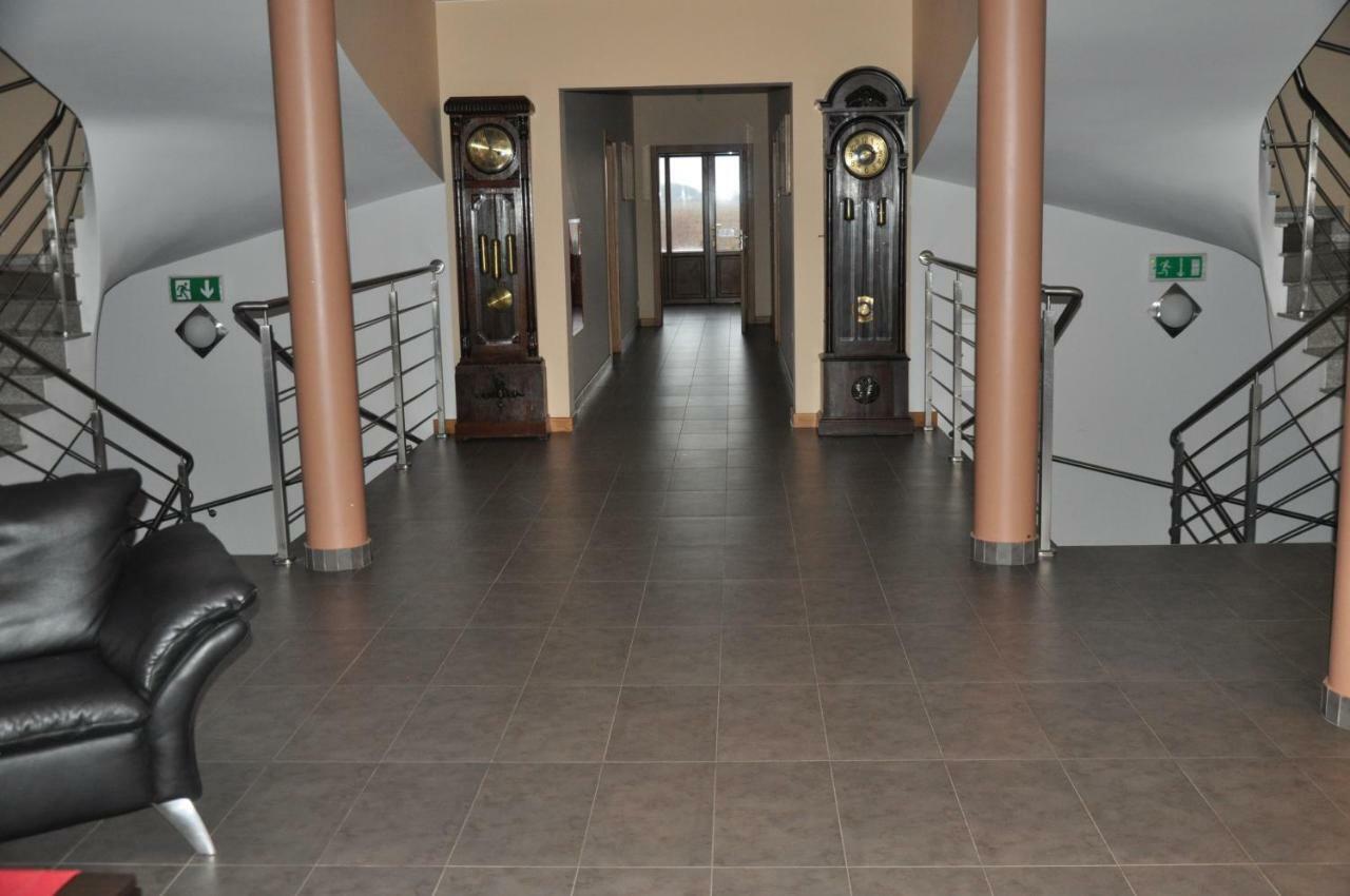 Hotel Nad Morzem- Art-Pension Świerzno エクステリア 写真
